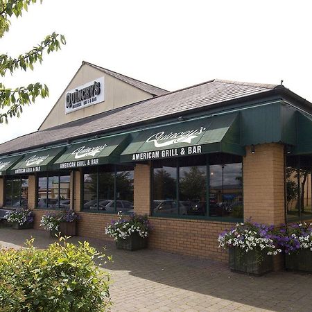 Premier Inn Bristol Filton エクステリア 写真