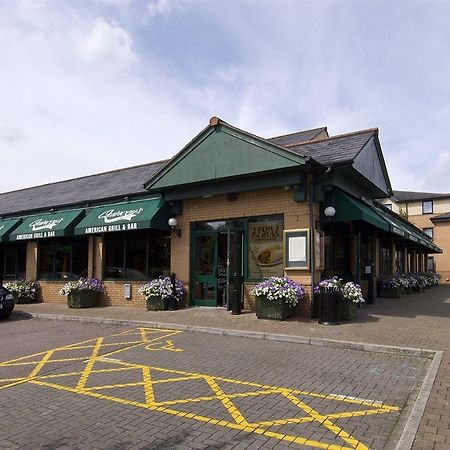 Premier Inn Bristol Filton エクステリア 写真