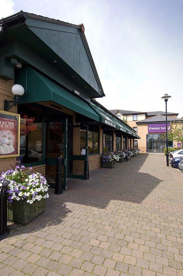 Premier Inn Bristol Filton エクステリア 写真